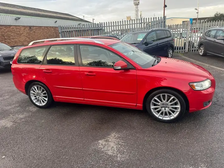 Volvo V50 2011 photo 3