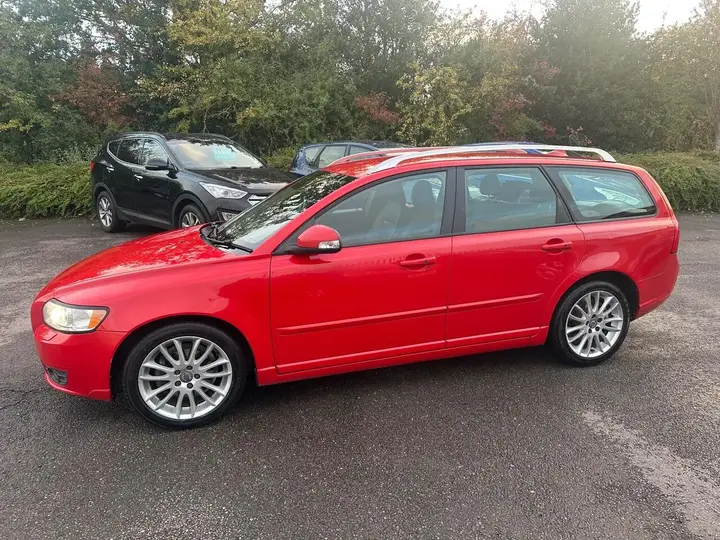 Volvo V50 2011 photo 4