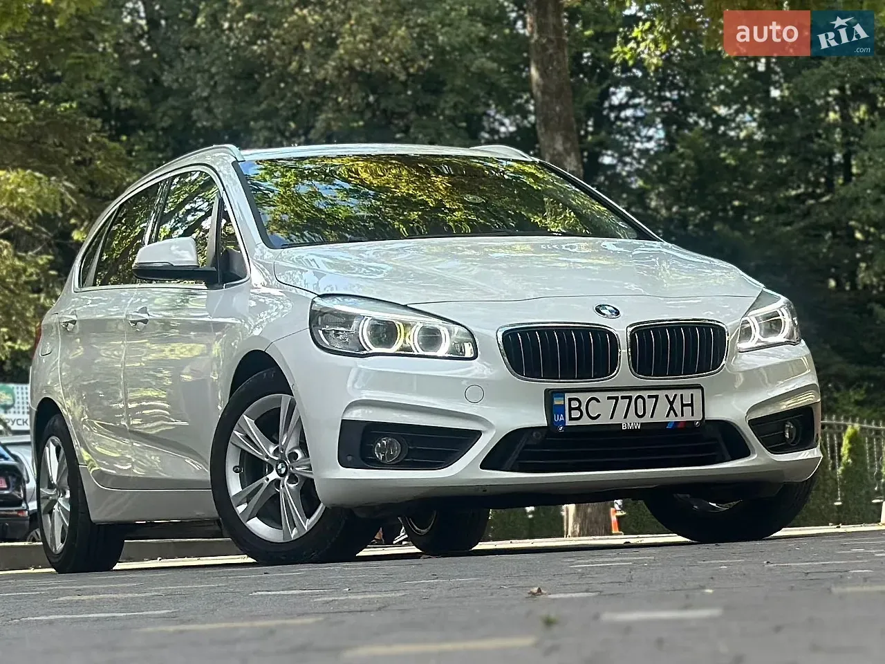 BMW 2 Series Active Tourer 2015 photo 2