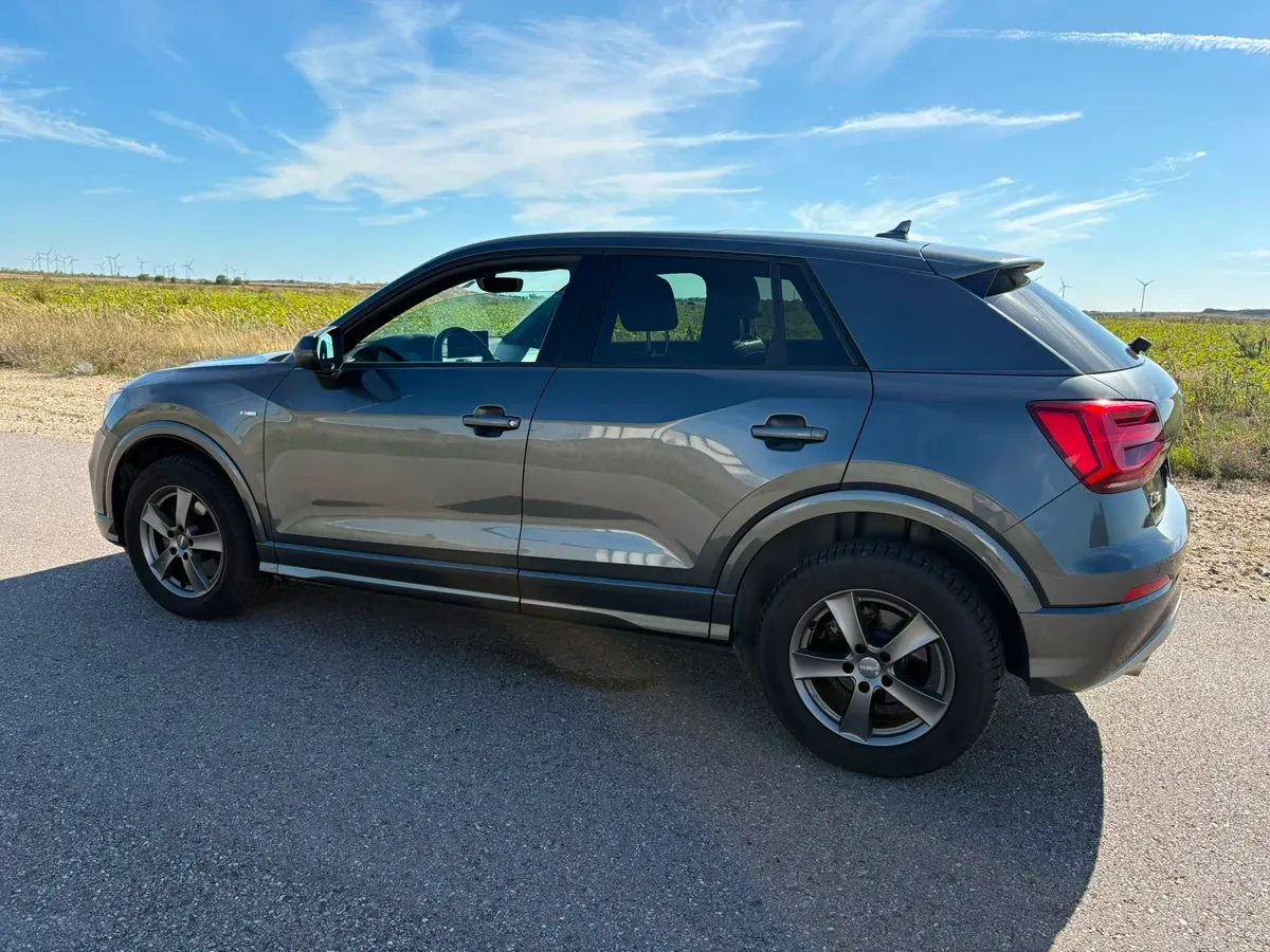 Audi Q2 2017 photo 2
