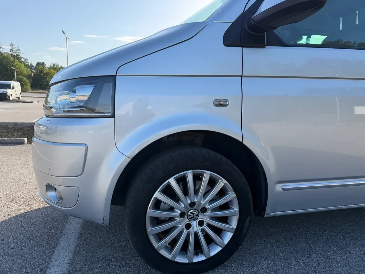 Volkswagen Multivan 2012 photo 3