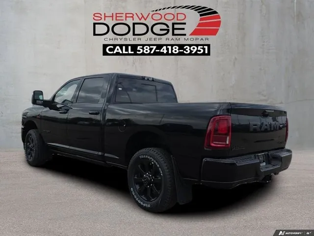 Ram 3500 Laramie Crew Cab 2026 photo 2