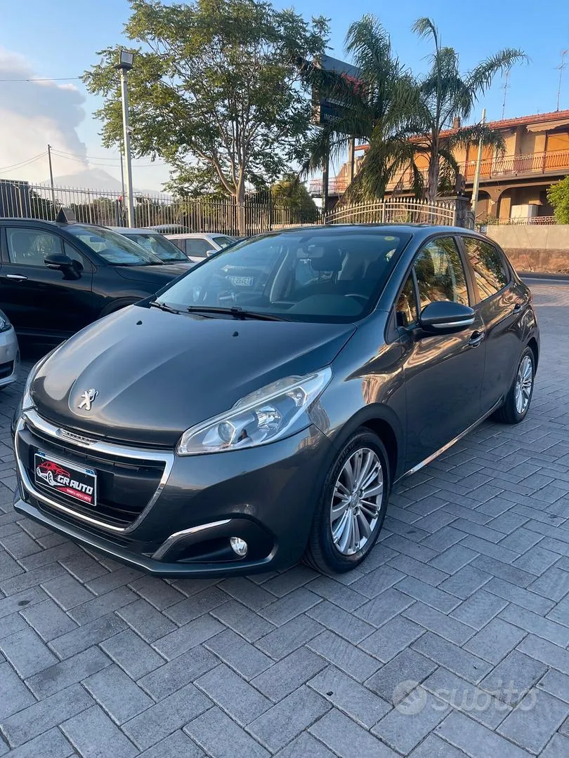 Peugeot 208 2016 photo 2