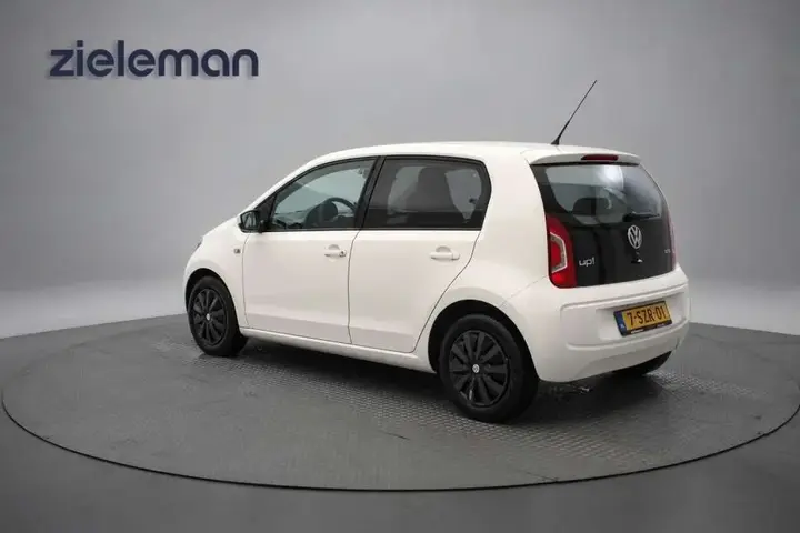 Volkswagen Up 2014 photo 3