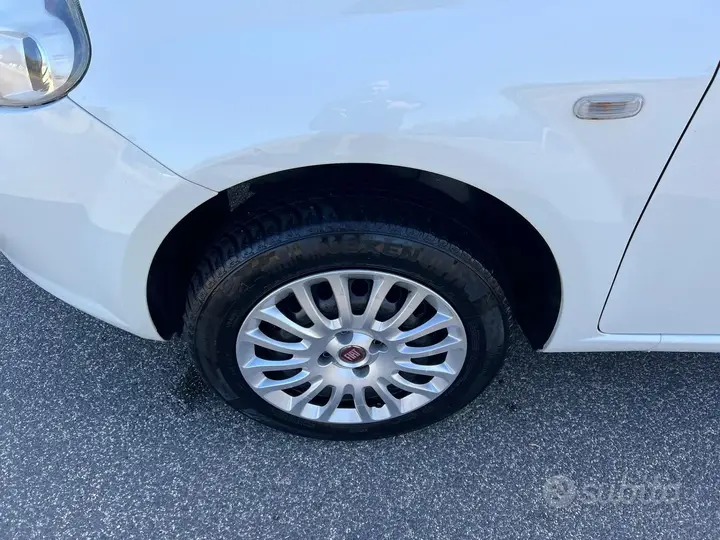 Fiat Punto 2015 photo 5