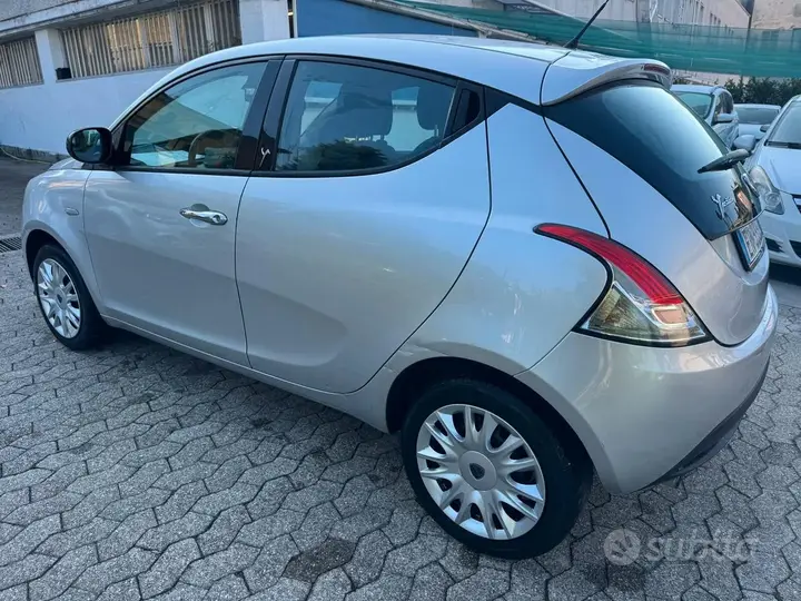 Lancia Ypsilon 2013 photo 4