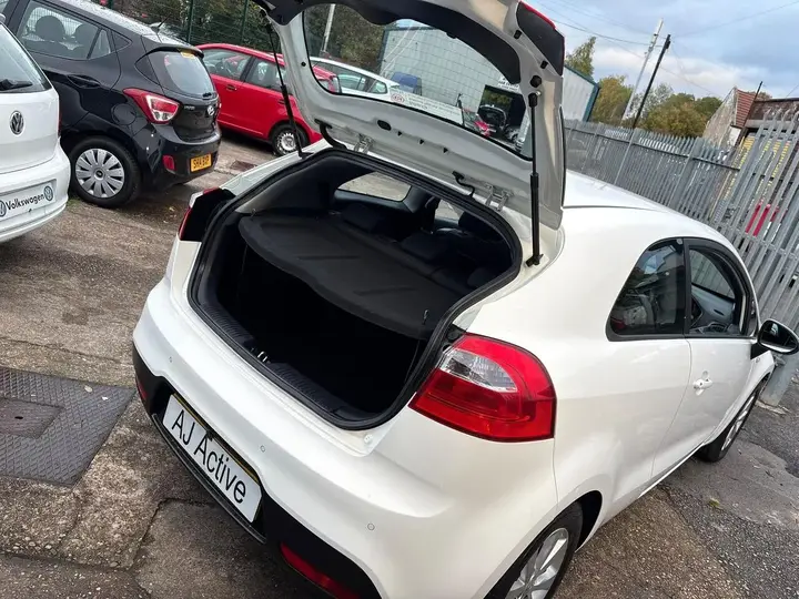 Kia Rio 2014 photo 3