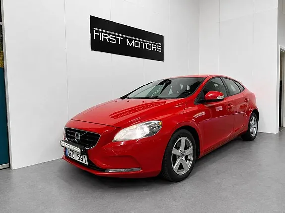 Volvo V40 2013 photo 2