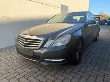 Mercedes-Benz E220