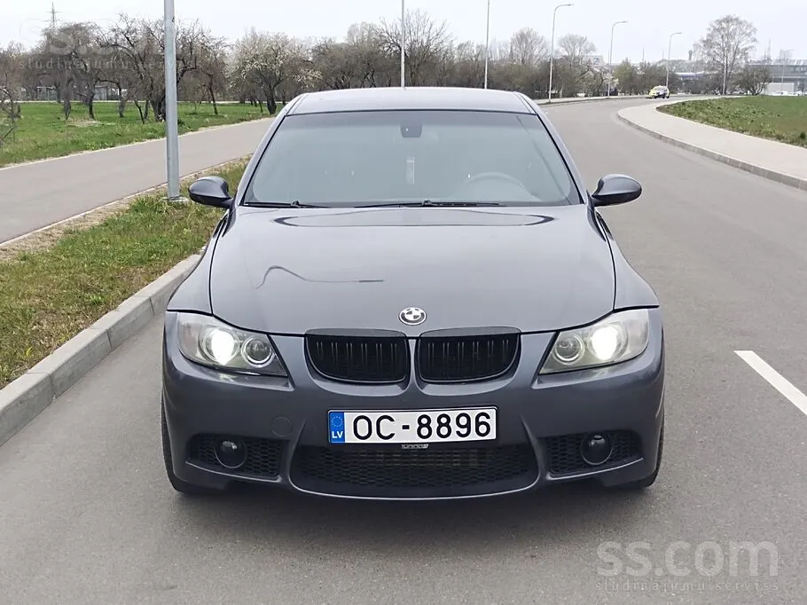 BMW 330 2006 photo 2