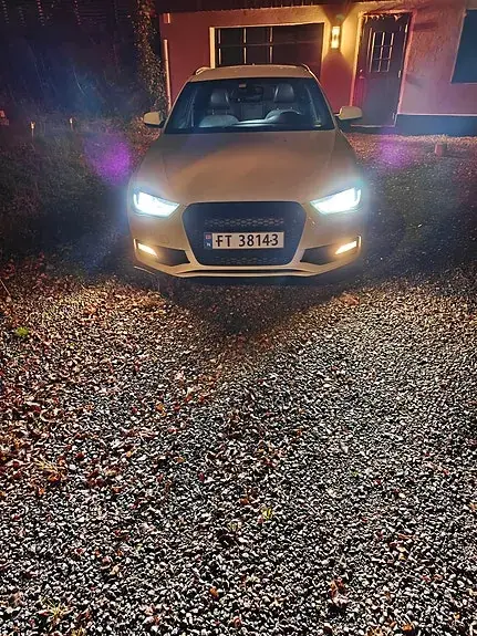 Audi A4 2013 photo 2
