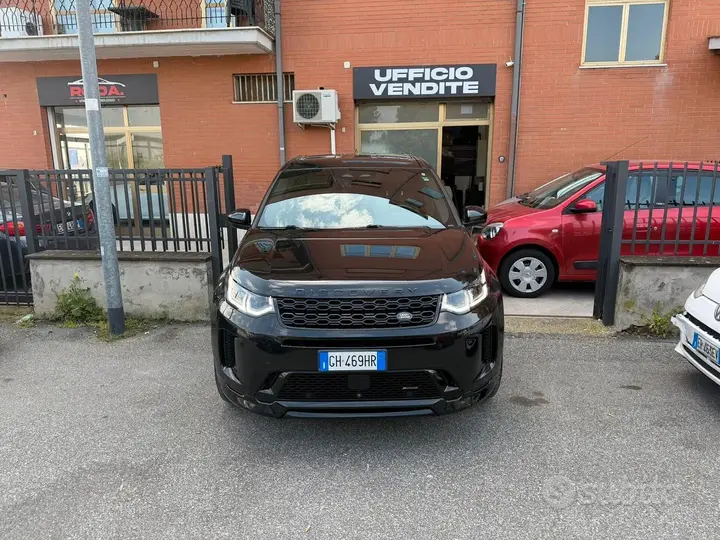 Land Rover Discovery Sport 2021 photo 2
