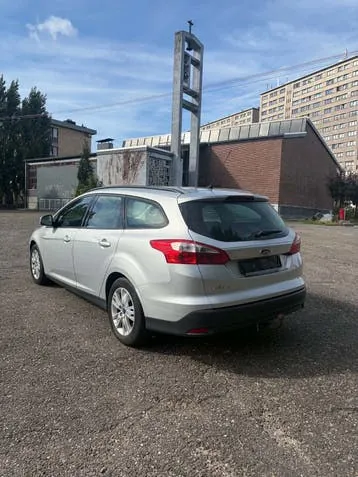 Ford Focus 2011 photo 2