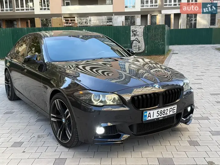 BMW 5 Series 2013 photo 2