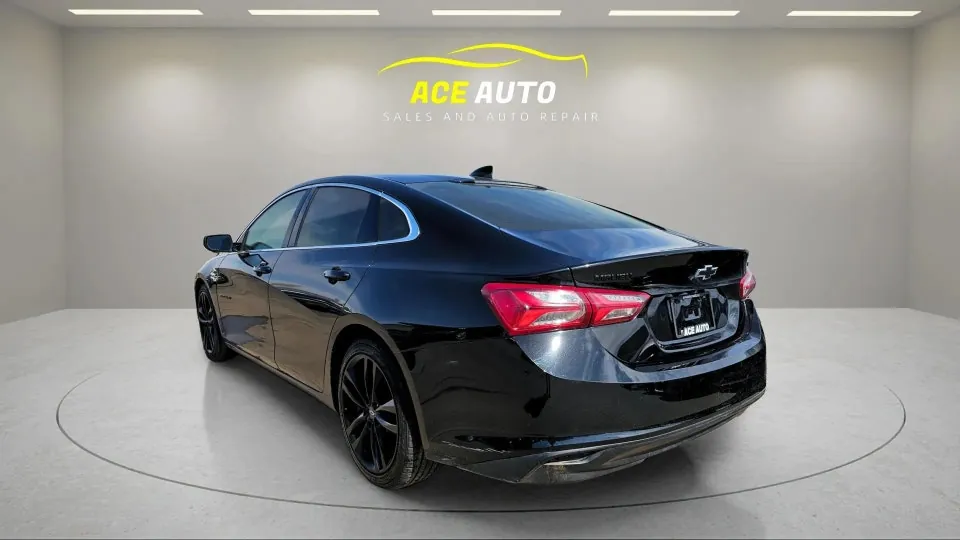 Chevrolet Malibu 2022 photo 2