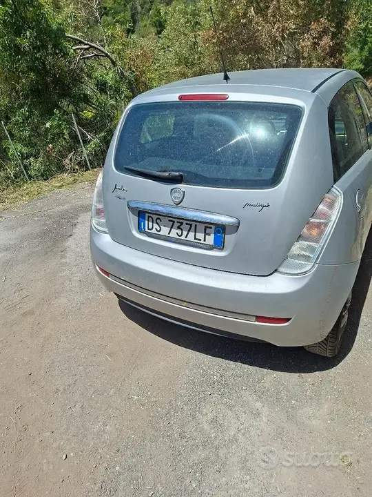 Lancia Ypsilon