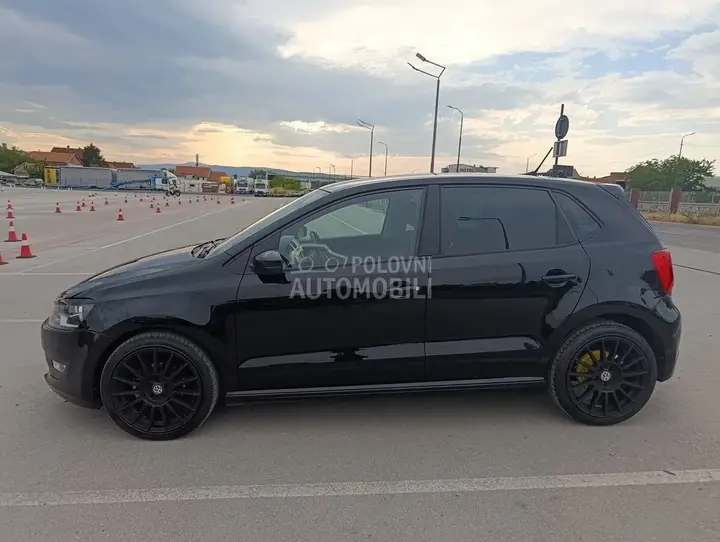 Volkswagen Polo 2014 photo 2
