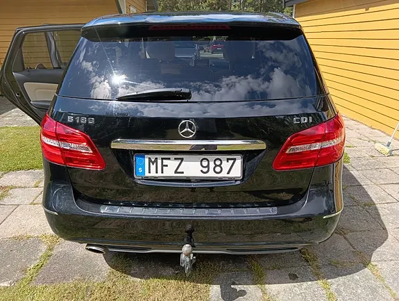 Mercedes-Benz B180 2012 photo 5