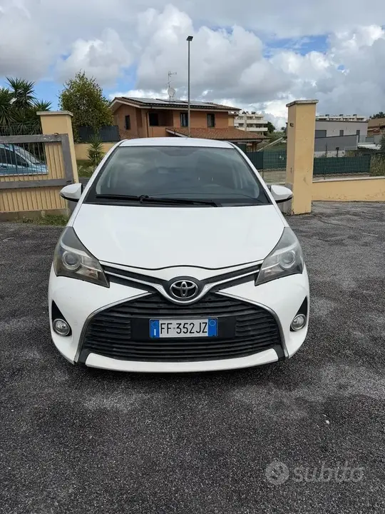 Toyota Yaris 2017 photo 5