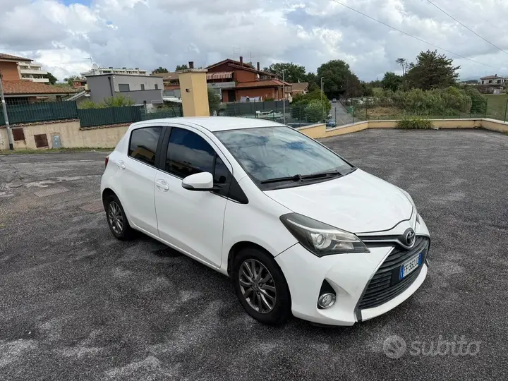 Toyota Yaris 2017 photo 4