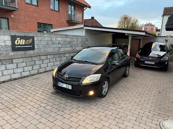 Toyota Auris 2012 photo 5
