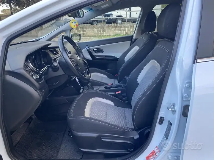 Kia Ceed 2015 photo 4