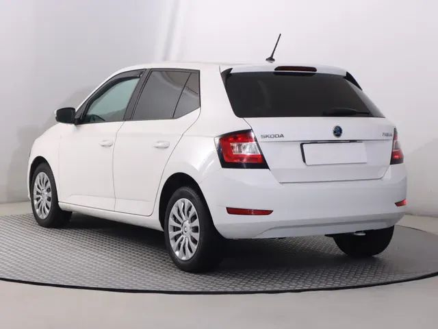 Skoda Fabia 2019 photo 3