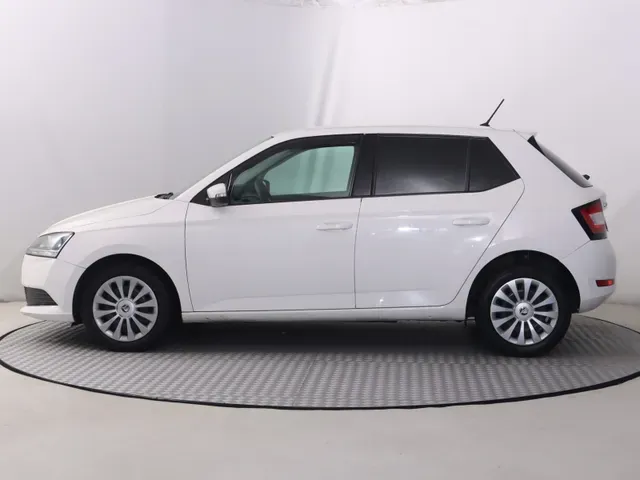 Skoda Fabia 2019 photo 2