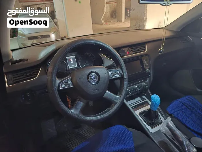 Skoda Octavia 2013 photo 2