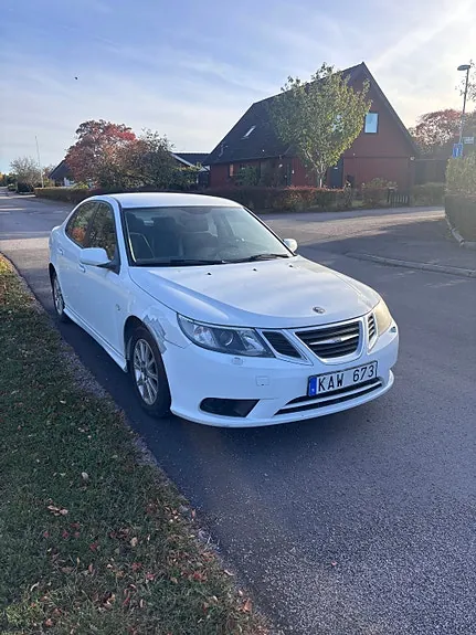 Saab 9-3 2010 photo 3