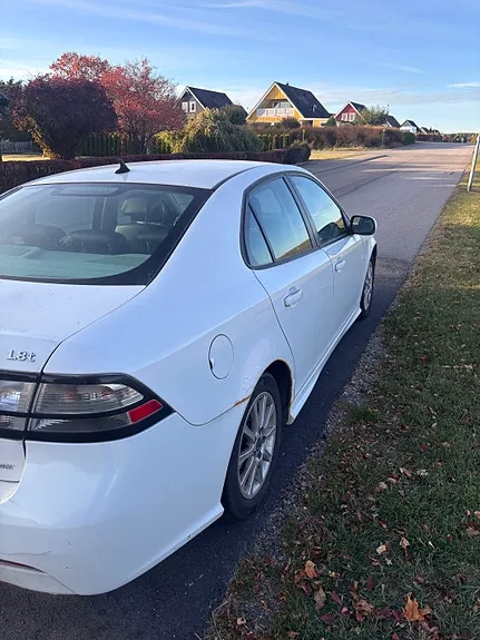 Saab 9-3 2010 photo 4