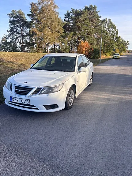 Saab 9-3 2010 photo 2