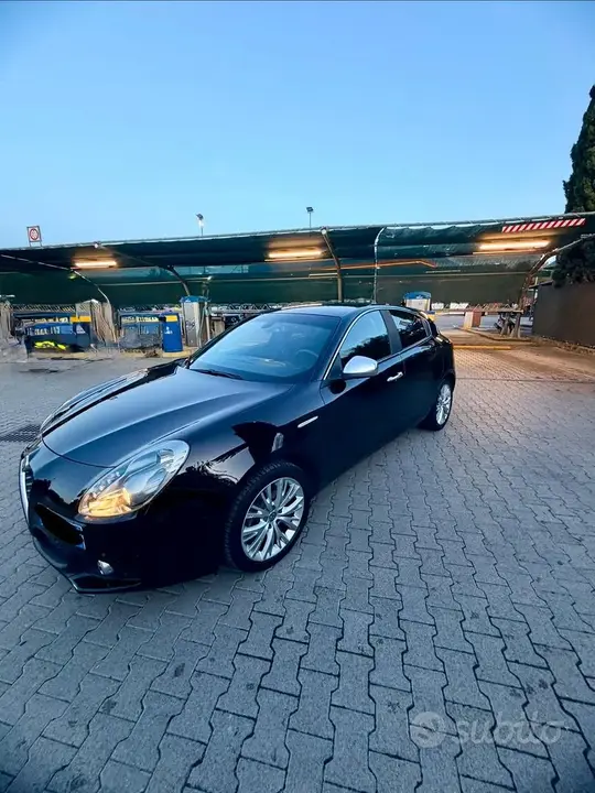 Alfa Romeo Giulietta 2018 photo 2