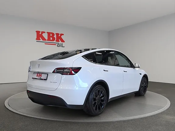 Tesla Model Y 2022 photo 5