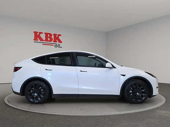 Tesla Model Y 2022 photo 4