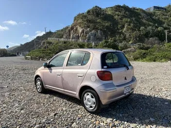 Toyota Vitz 2001 photo 5