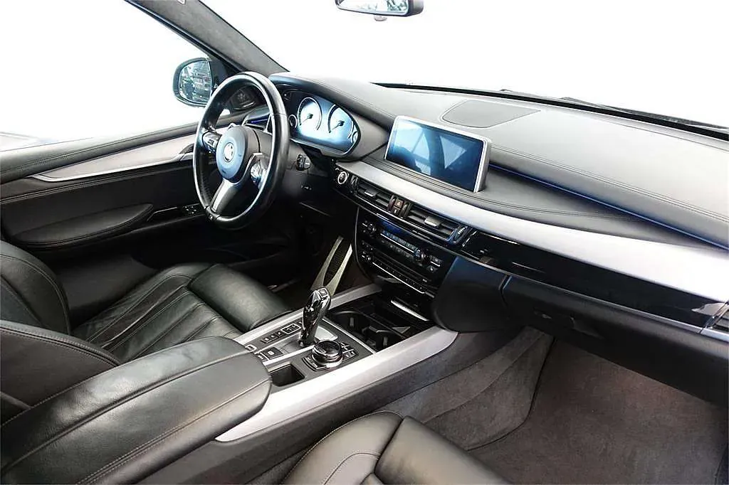 BMW X5 2018 photo 2