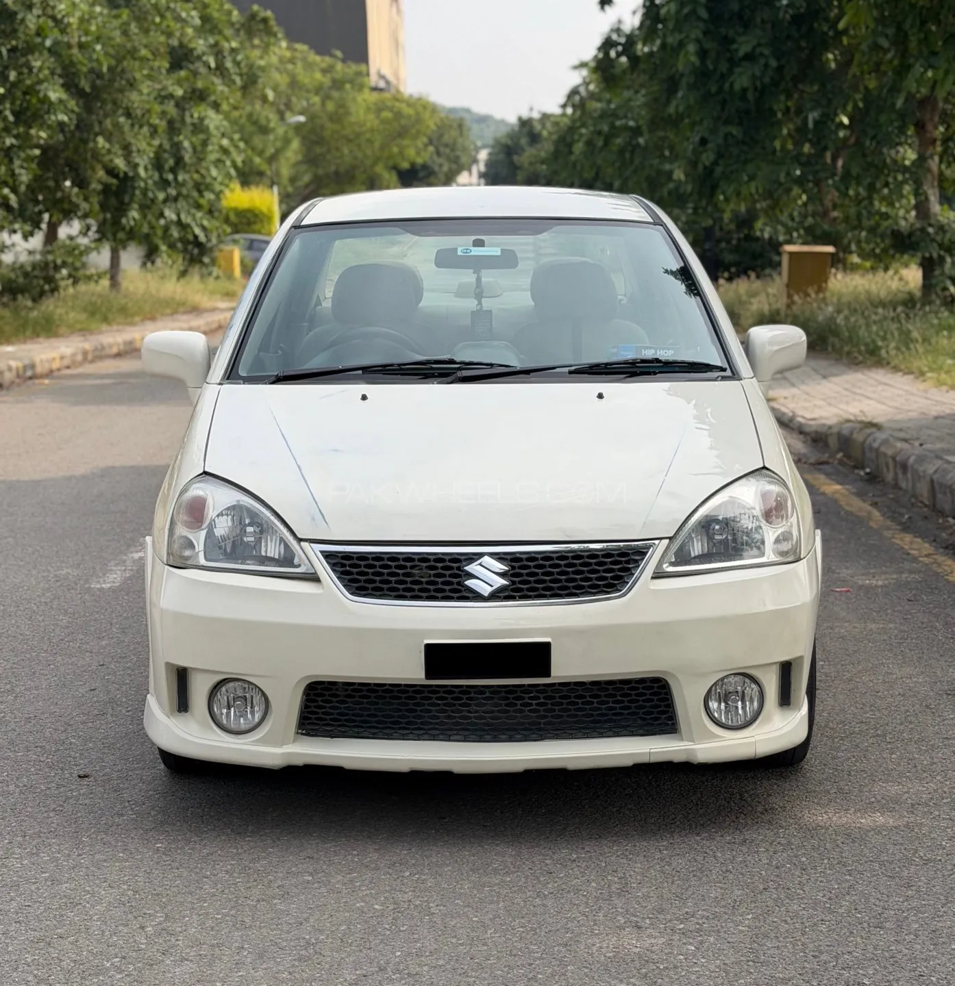 Suzuki Liana