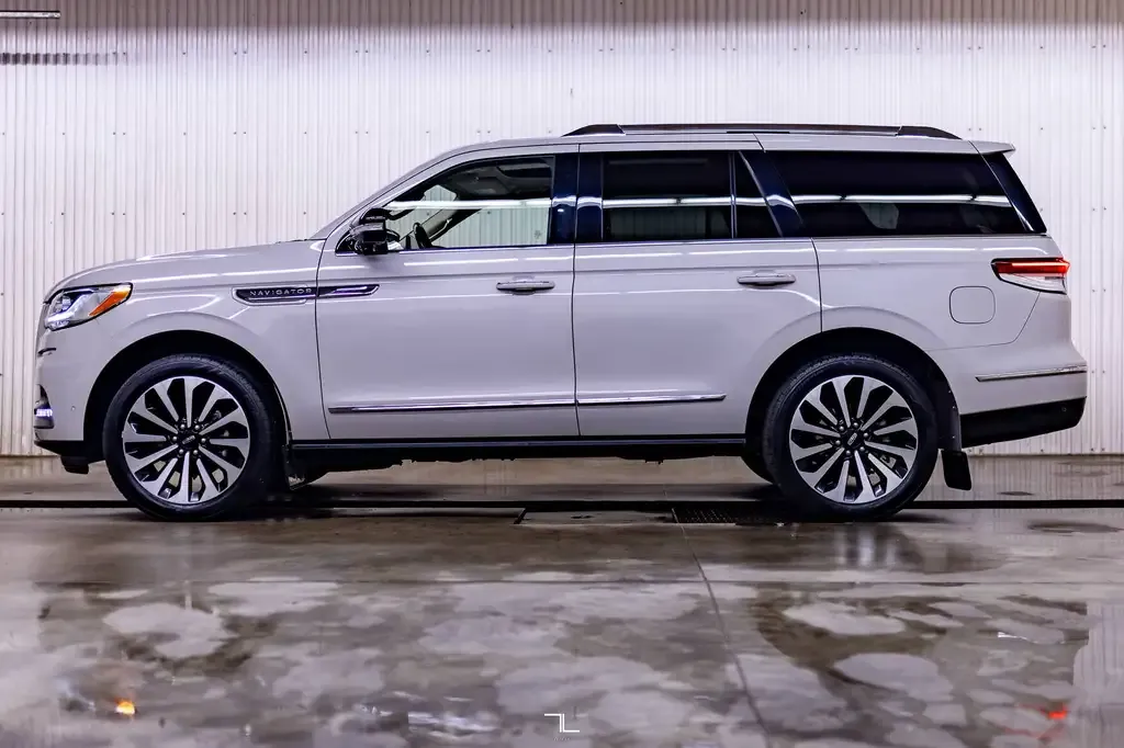 Lincoln Navigator 2022 photo 4