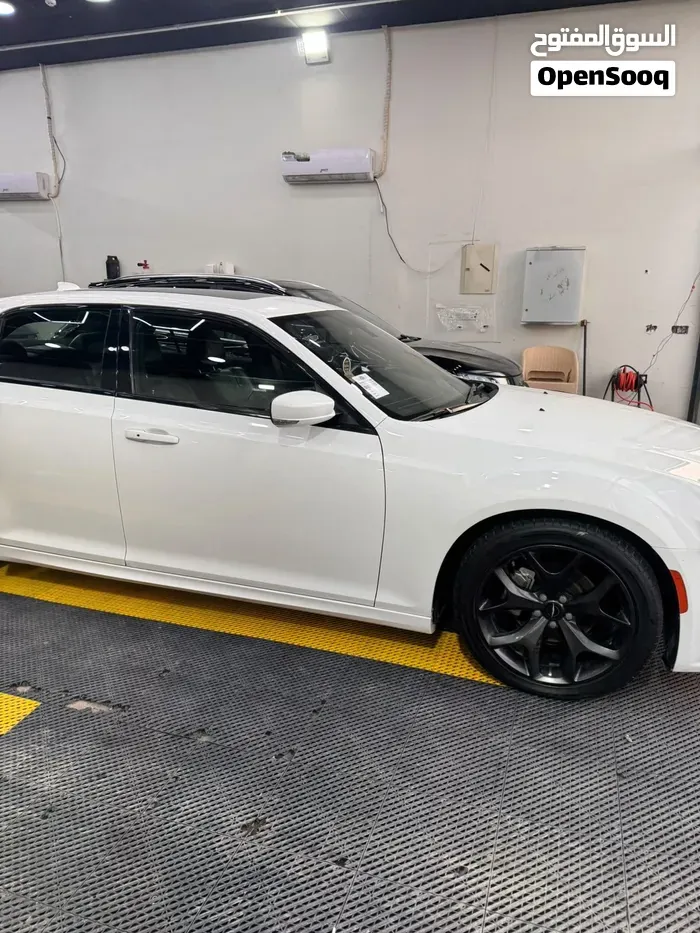 Chrysler 300 2018 photo 4