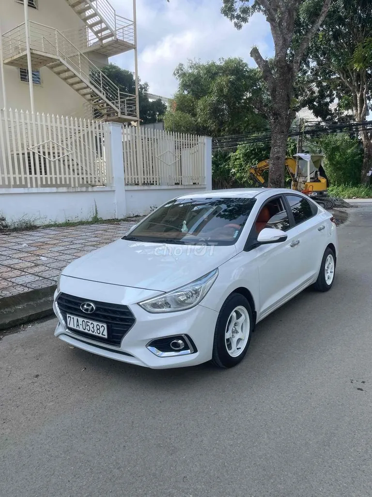 Hyundai Accent 2018 photo 3