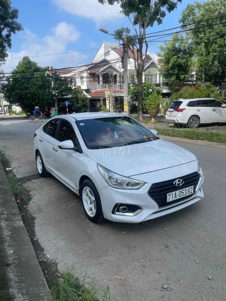 Hyundai Accent 2018 photo 2