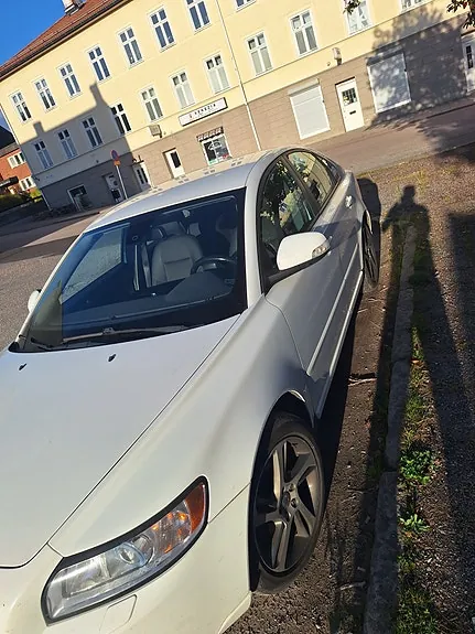 Volvo S40 2012 photo 2