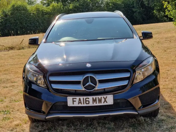 Mercedes-Benz Gla 2016 photo 2