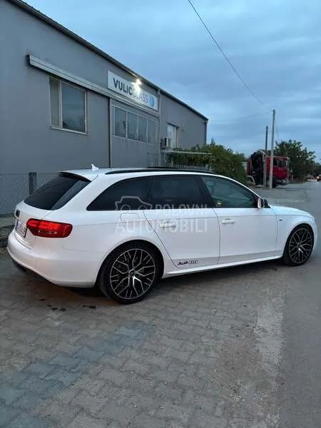 Audi A4 2010 photo 4