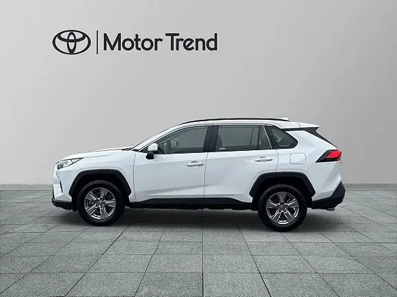 Toyota Rav4 2025 photo 3