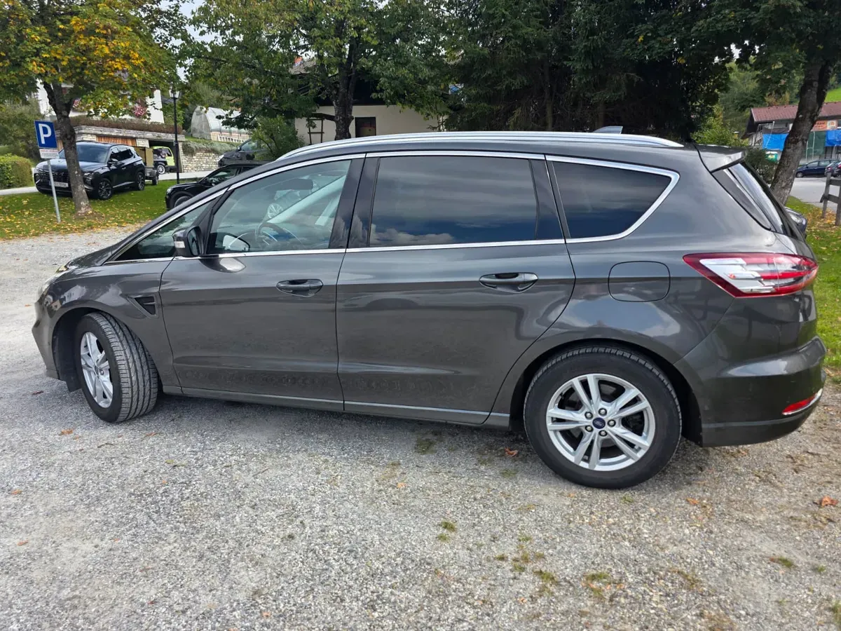 Ford S-Max