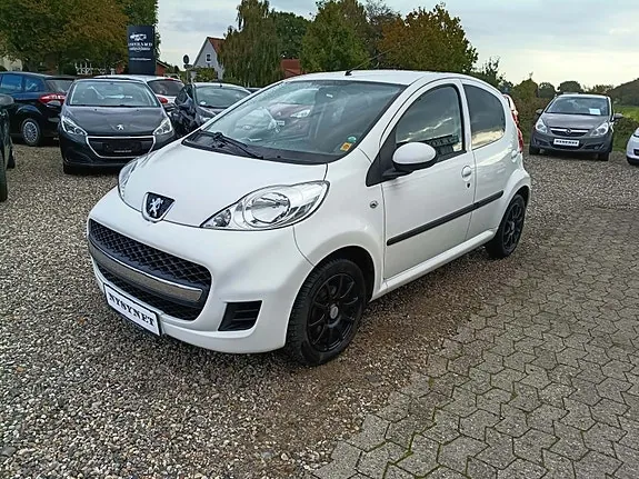 Peugeot 107 2011 photo 2
