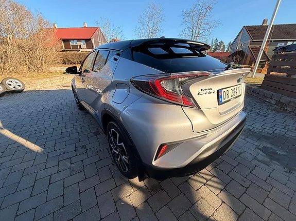 Toyota C-Hr 2017 photo 5