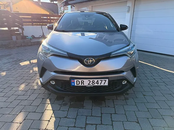 Toyota C-Hr 2017 photo 2